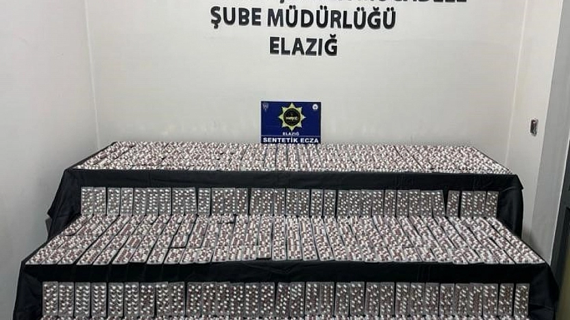 Şüphelinin Çantasından Binlerce Hap Çıktı