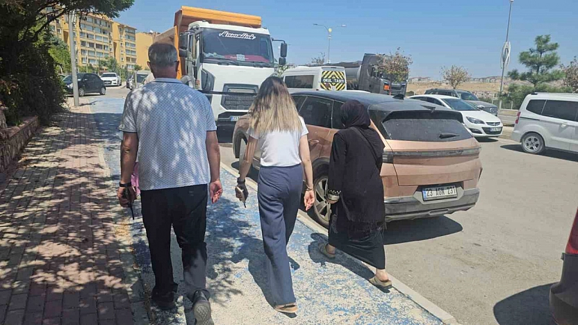 Elazığ'da Cuma Namazı Sonrası Dilencilere Zabıta Operasyonu