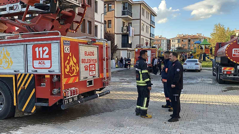 Elazığ'da Korkutan Ev Yangını