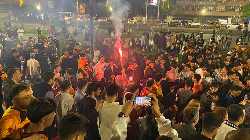 Elazığ'da Galatasaray'ın şampiyonluğu kutlandı