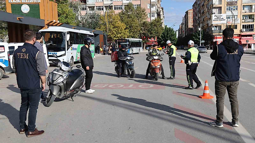 Elazığ'da 63 Motosiklet Sürücüsüne 1 Milyon Lira Ceza!