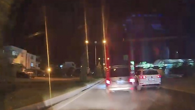 Elazığ'da Makas Atan Sürücü Kameraya Yansıdı