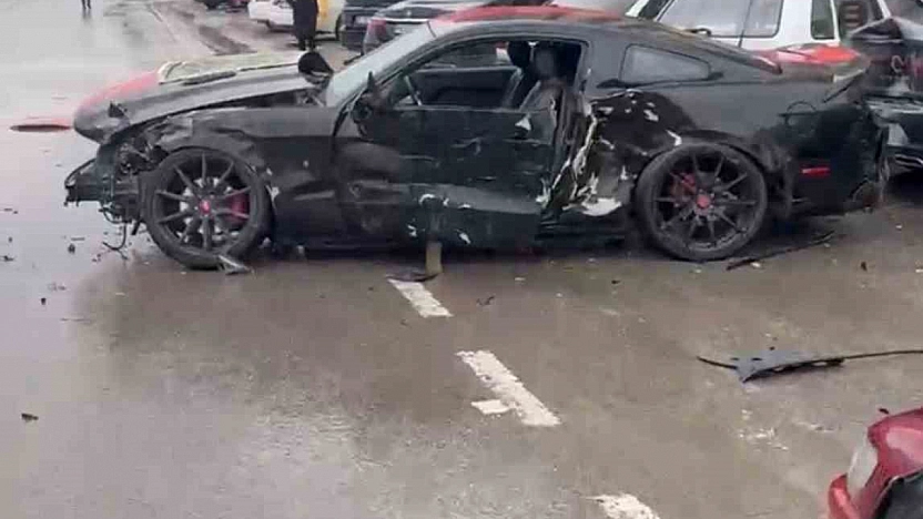 Elazığ'da Kontrolden Çıkan Araç 4 Araca Çarptı