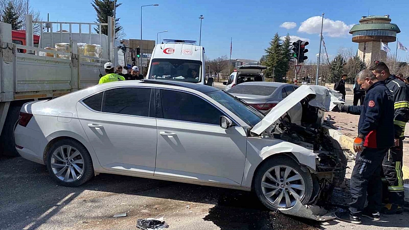 Elazığ'da Trafik Kazası: 6 Kişi Yaralandı