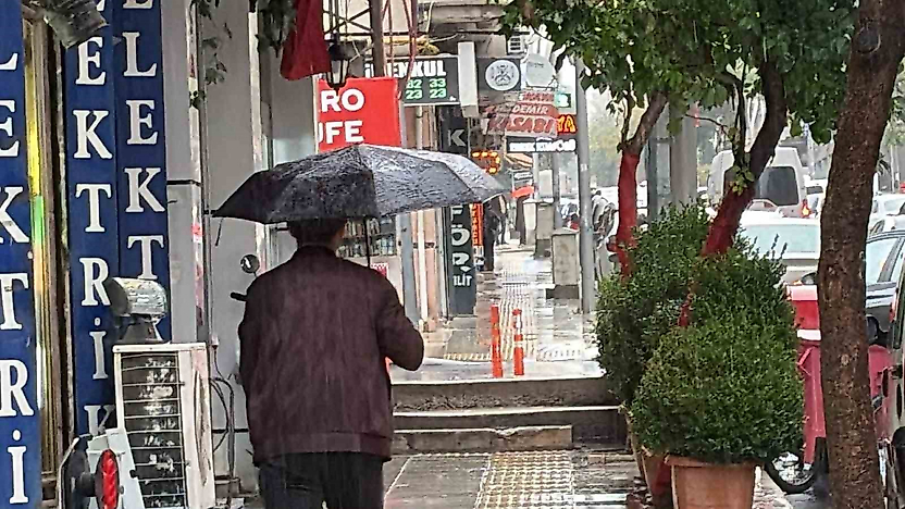 Elazığ'da Sağanak Yağış Etkisini Gösterdi
