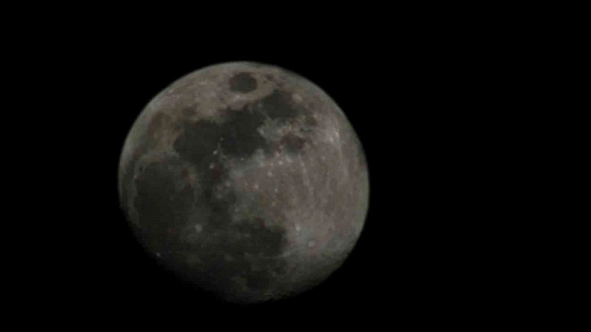 Elazığ'da Ay'ın Büyüleyici Görüntüsü