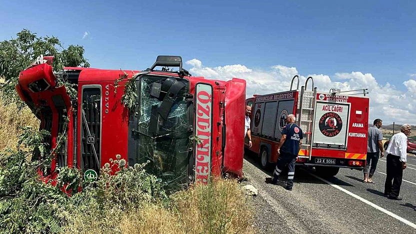 Elazığ'da Korkutan Kaza: Tır Yan Yattı