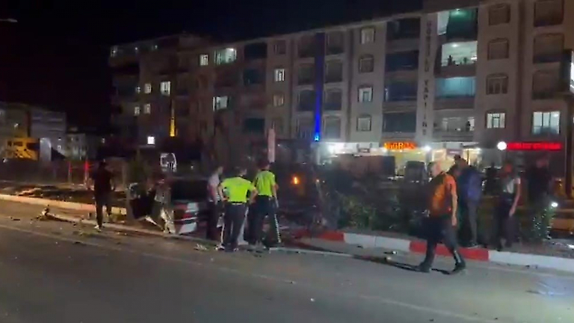 Elazığ'da Kaza: 2 Kişi Yaralandı
