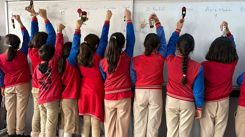 Elazığ'da Uluslararası 'On the Road Safely and Smiling' Projesi Başladı