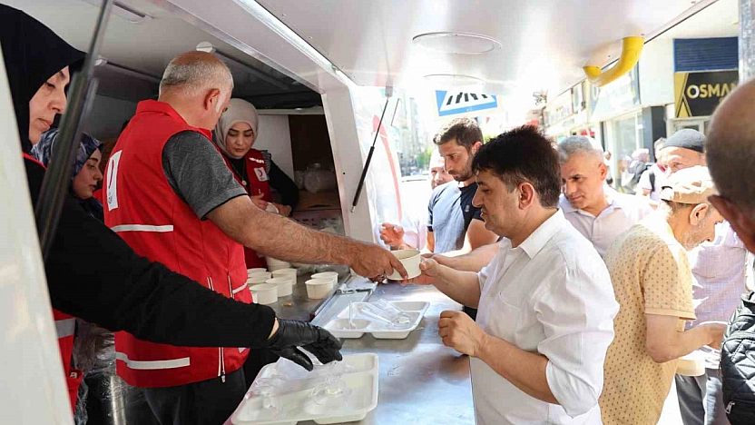 Elazığ'da Muharrem Ayı Dolayısıyla Aşure İkramı