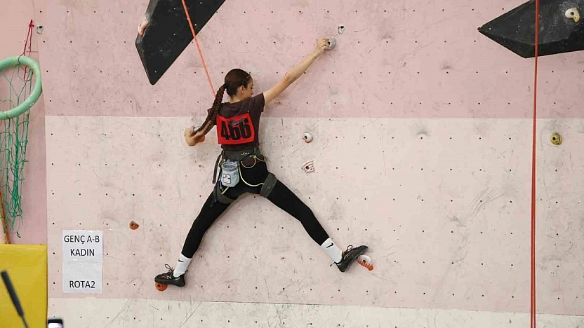 Okul Sporları Spor Tırmanışı Türkiye Şampiyonası Elazığ'da Düzenlendi