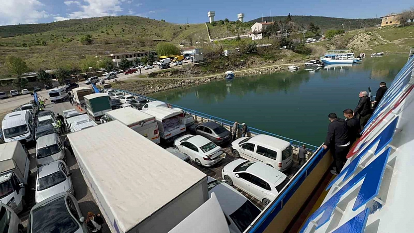 Elazığ–Pertek Hattında Uzun Araç Kuyruğu