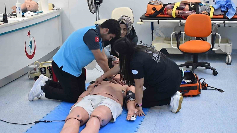 Elazığ UMKE Personeline İleri Yaşam Desteği Eğitimi