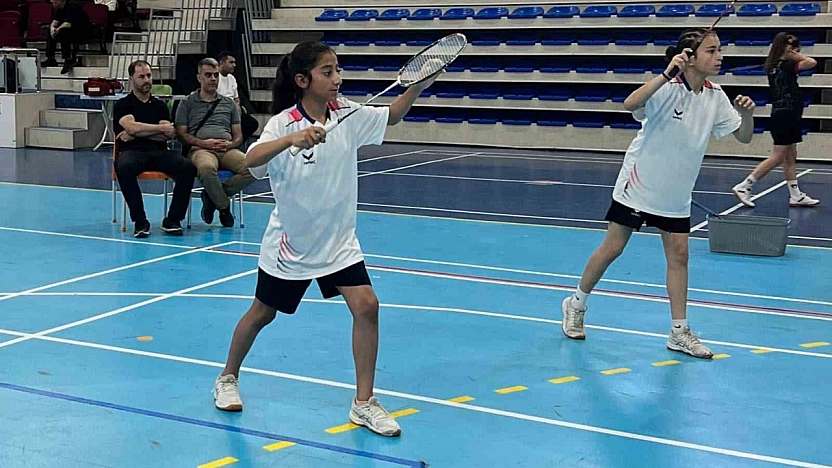 Elazığlı Badmintonculardan Büyük Başarı: Türkiye Finallerindeler