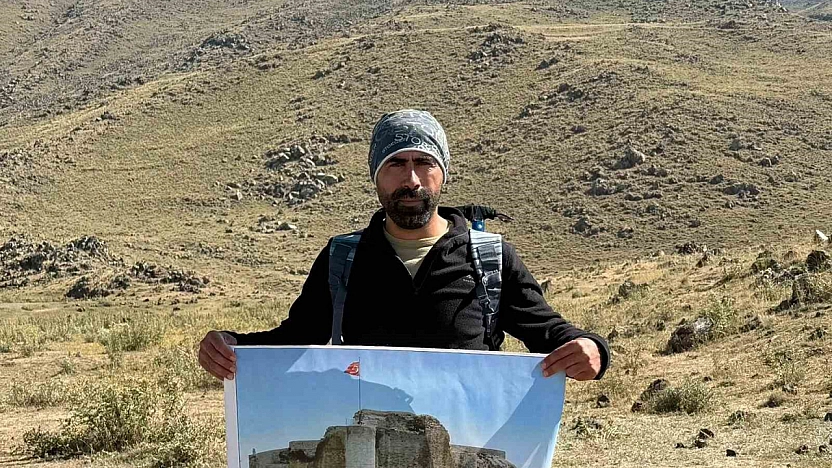 Elazığlı Sporcudan Ağrı Dağı'nda 30 Ağustos Zafer Bayramı Tırmanışı