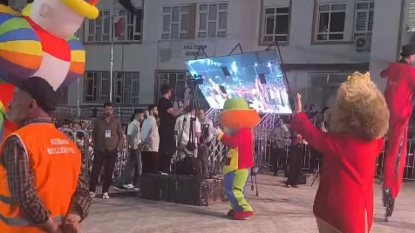 Festivalde 5 Kişi Yaralanmıştı: LED Ekranın Devrilme Anı Ortaya Çıktı