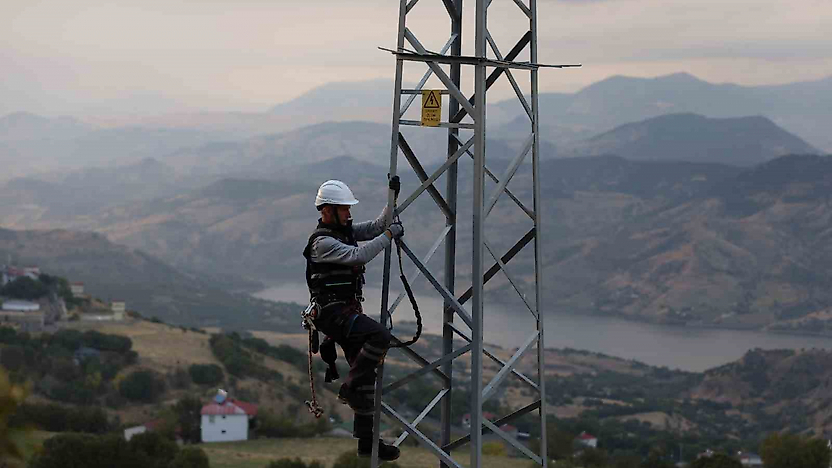 Fırat EDAŞ'tan Elazığ'a 6,6 Milyar TL'lik Enerji Yatırımı