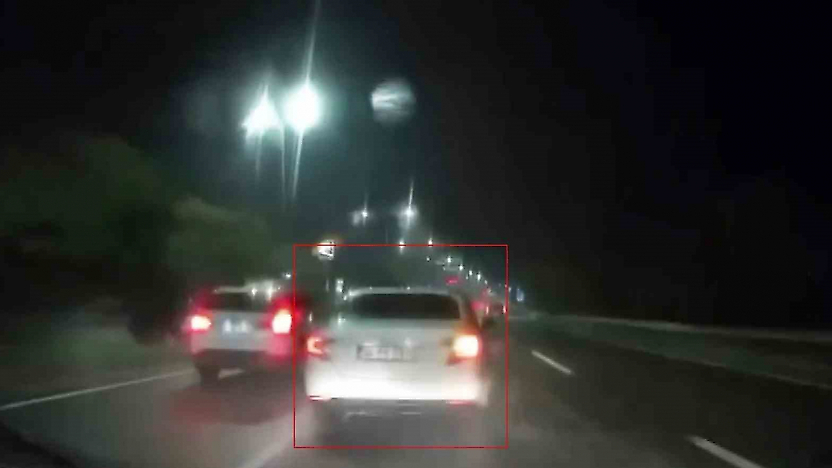 Islak Yolda Makas Attı, O Anlar Kameraya Yansıdı