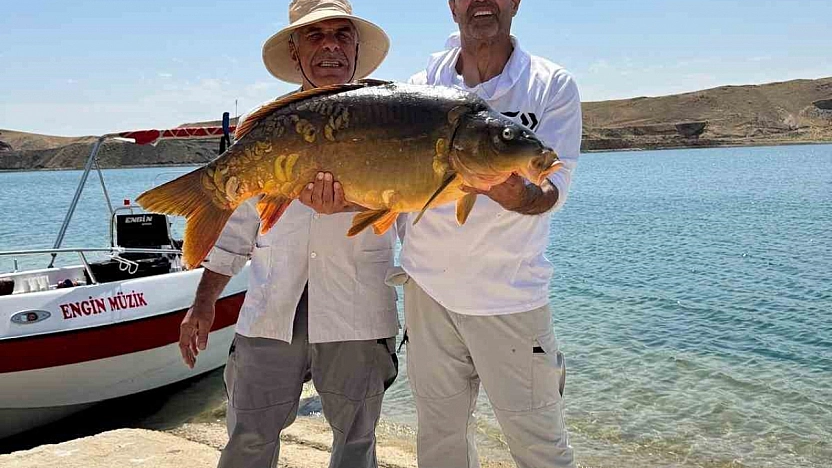 Keban Baraj Gölü'nde Rekor Sazan: Tam 27 Kilo