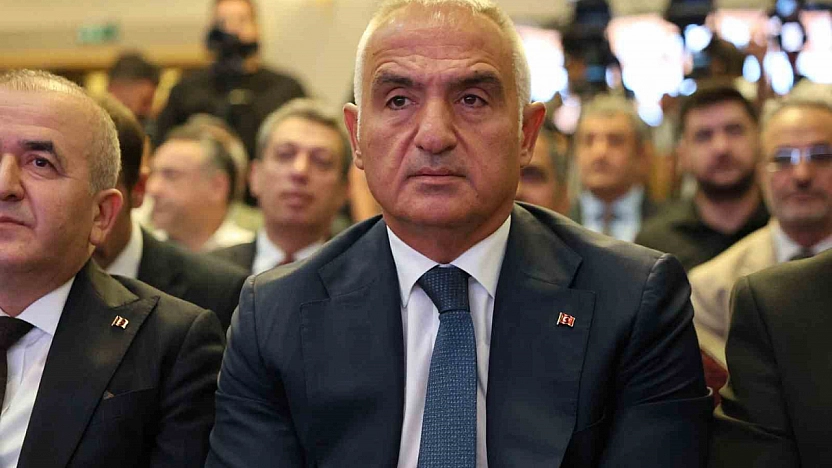 Bakan Ersoy Açıkladı: Türkiye'nin 2026'nın İlk 6 Ayındaki Turizm Geliri 25,7 Milyar Dolar