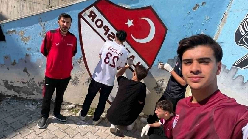 Gençlerden Elazığspor'a Anlamlı Destek