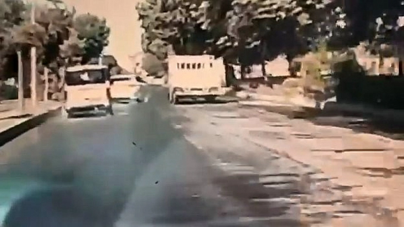 Makas Atan Otomobil Kayarak Kazaya Neden Oluyordu
