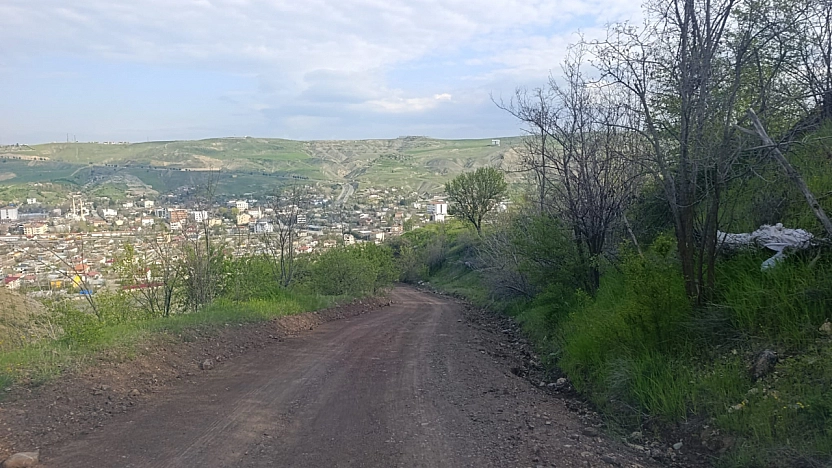 Palu Karşı Bahçeler Mahallesi Yol Sorunu Tepki Çekiyor