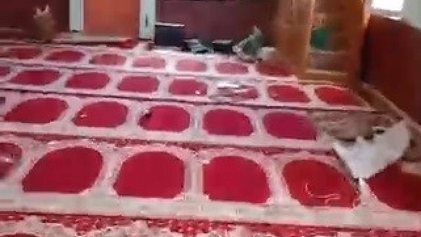 Belediye Ekipleri Zarar Gören Camiyi Kısa Sürede Onardı