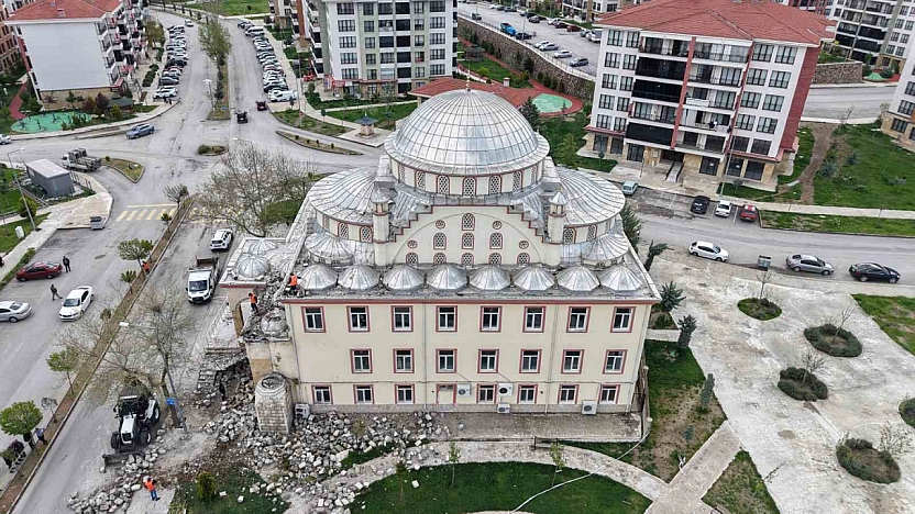 Yıldırımın Yıktığı Minare Drone ile Görüntülendi