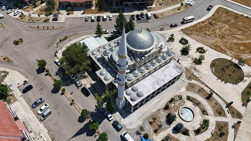 Yıldırımın Yıktığı Minare Yeniden Yapıldı