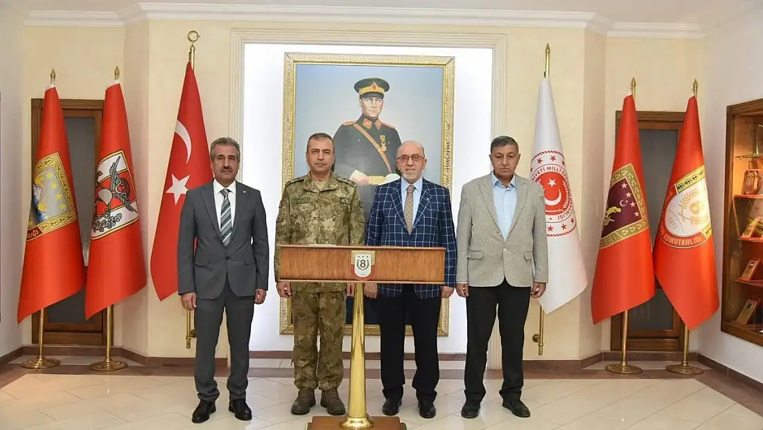 Başkan Dumandağ, Kolordu Komutanı Durmaz ile buluştu.