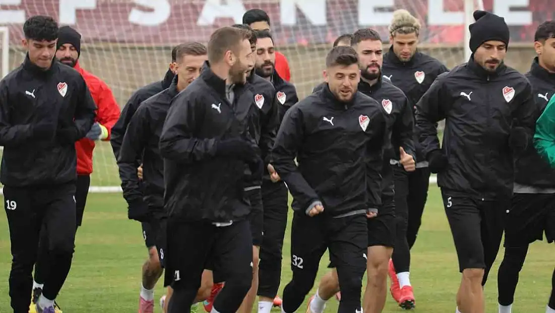 Elazığspor hazırlıklarına devam ediyor.