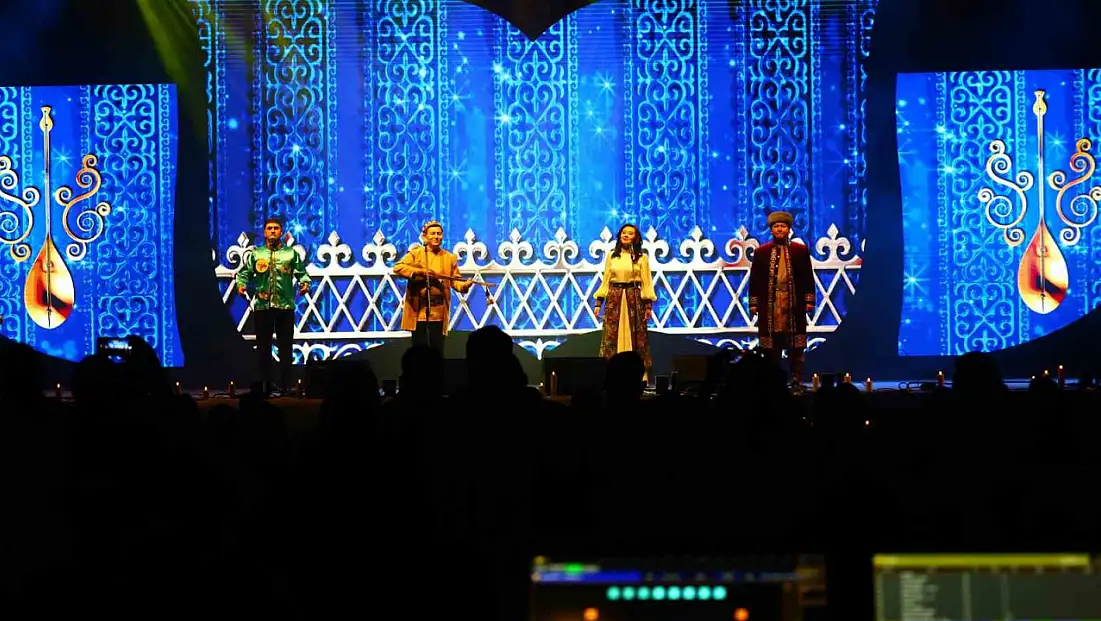 Türk Dünyasının Renkleri Elazığ'da Hayat Buldu: Hazar Şiir Akşamları Finali Büyük Beğeni Kazandı