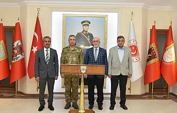 Başkan Dumandağ, Kolordu Komutanı Durmaz ile buluştu.