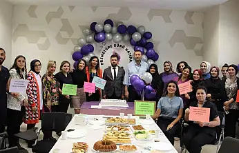 Elazığ'da Dünya Prematüre Günü kutlandı.