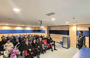 Elazığ'da ambulans şoförlerine eğitim verildi.