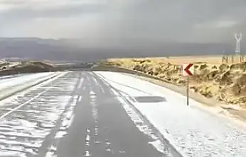 Elazığ'da etkili olan dolu yağışı  şehir genelinde hayatı olumsuz etkiledi