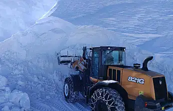 Elazığ'da Ulaşıma Kapalı 115 Köy Yolunda Çalışma