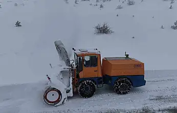 Elazığ'da Kapalı 8 Köy Yolunda Çalışmalar Devam Ediyor