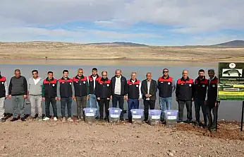 Elazığ'da Su Kaynaklarını Balıklandırma Projesi devam ediyor