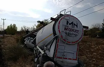 Elazığ'da bir tır, elektrik direğine çarparak kazaya neden oldu: 1 kişi yaralandı
