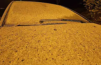 Elazığ'da toz taşınımı ile yağışın birleşmesi sonucu adeta çamur şeklinde bir yağış meydana geldi