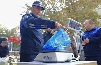 Elazığ'da zabıta ekipleri, pazar yerlerine yönelik denetimlerde bulundu