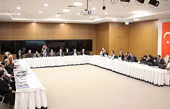 Fethi Sekin Şehir Hastanesi'ndeki Hizmetler Gözden Geçirildi