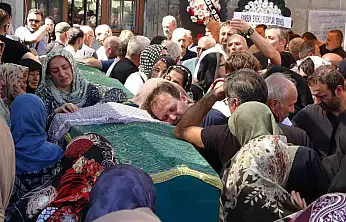 Eşini ve çocuğunu kaza süsü vererek öldüren doktor, cezaevinde intihar etti.