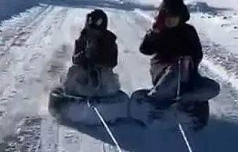 Çocukların Kar Keyfi: Lastiklerle Eğlenceli Kızak Macerası