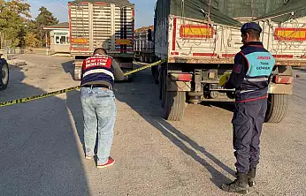 Şeker pancarı alım merkezi önünde çıkan silahlı ve bıçaklı kavgada 3 kişi yaralandı