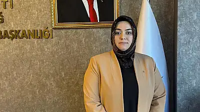 AK Parti Elazığ Kadın Kollarında Değişim Rüzgarı: Burcu Tüver'in İstifası İstendi