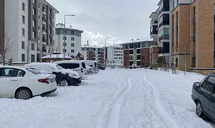 Elazığ'da eğitim-öğretime bir gün daha ara verildi.