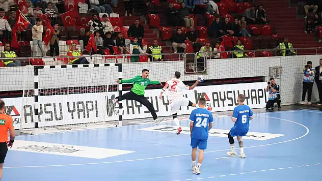 A Milli Erkek Hentbol Takımı, Güney Kıbrıs Rum Kesimi'ni mağlup ederek ikinci tura çıkmayı başardı